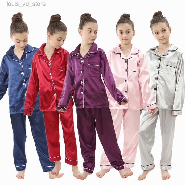 Pijamas 2 unids Baby Boys Girls Pijamas Niños Seda Satén Top Pantalón Manga larga Sólido Botón-Abajo Pijamas Satén Conjunto Camisón Niño Ropa de dormir T231204