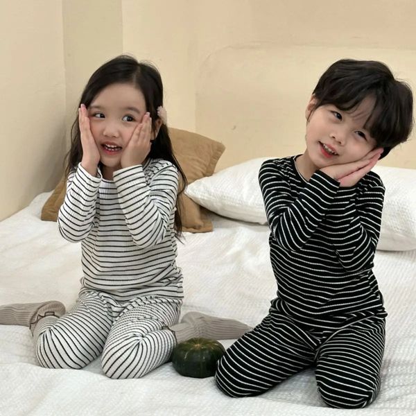 Pijamas de otoño para niños, ropa de casa, traje a rayas para niño y bebé, Tops informales finos, pantalones, pijamas, 2 uds., ropa de dormir sencilla para niña infantil 231127