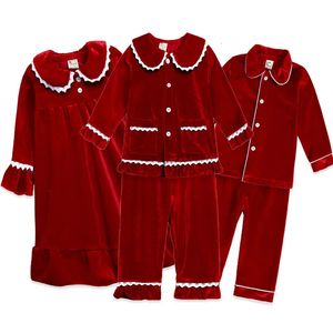 Pyjama's Kerstpyjama's Kinderkledingsets Nachtkleding voor meisjes Nachtjapon Jongens Fluwelen broek met lange mouwen Kinderoveralls Babypakje 231202