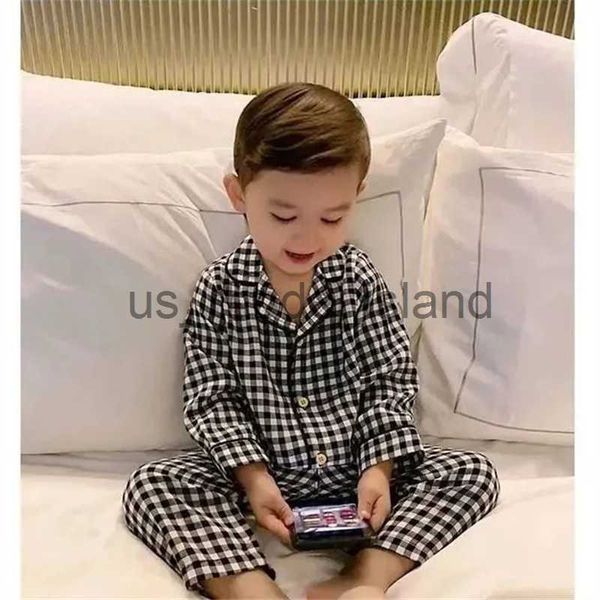 Pijamas Clásico Negro Blanco Rejilla Conjuntos de pijamas Niños Bebé Camisón de dos piezas Verano Otoño Camisa de manga larga Pantalones Tops sueltos Pantalones x0721