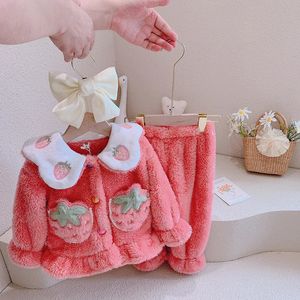 Pajamas para niñas para el hogar Wear 12m 6y Baby Coral Velvet Children s Winter Fehannel y Flannel engrosado Set 231214