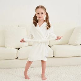 Pyjama's Kinderbadjas voor meisjes Kinderkleding Meisje Flanel Badjas Kleding Jongen Cartoon Nachtgewaad Kinderpyjama's voor meisjes 4-12 jaar 231031