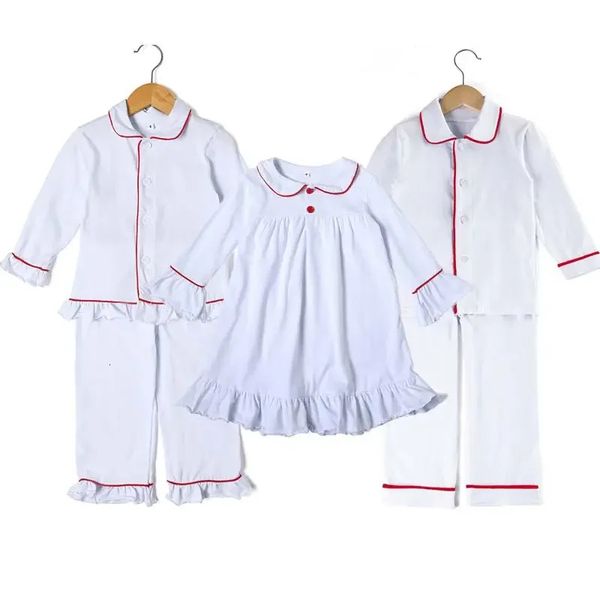 Pijamas Pijamas de Navidad para niños Familia Hermano Mathing Vestido de noche para niñas Ropa de dormir con botones para bebés 231129