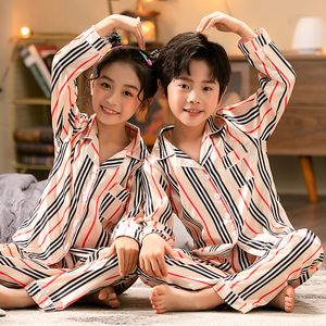 Pyjama's Kinderen Huiskleding Silkkinderen Set Nachtkleding Satijn unisin Boys Casual Sleep Loungewear 3 12yrs Stripe Pyjama's 230224