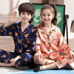 Pyjamas Pyjamas à manches longues en soie imprimée à revers ensemble filles ours dessin animé vêtements de maison pour enfants pyjamas pour tout-petits garçon pyjamas pour enfants 231124