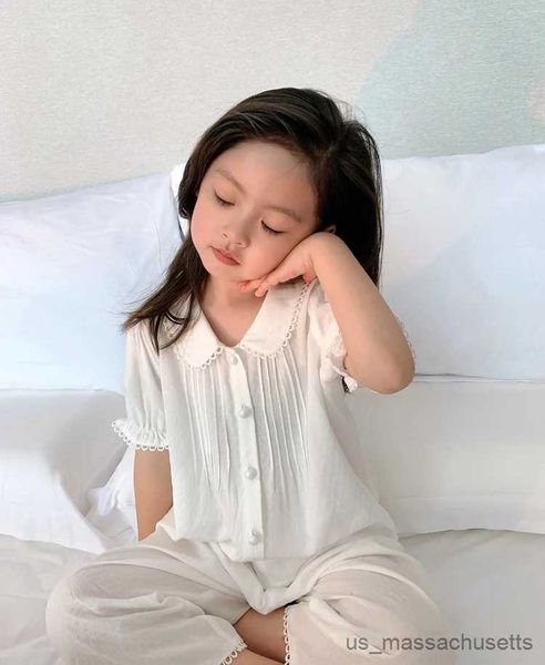 Pijamas Nuevos conjuntos de pijamas con cuello vuelto para niña y niño. Conjunto de pijamas plisados blancos de verano para niños pequeños, ropa de dormir bonita para el hogar. Ropa para niños