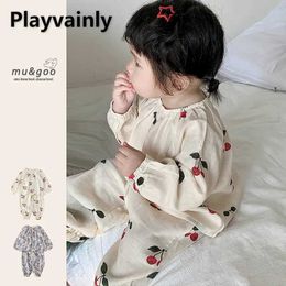 Pyjama's nieuwe lente babymeisje bamboe vezel schattige cherry o-neck raglan mouw pullover top+broek kinderen thuis slijtage nachthemd h240507