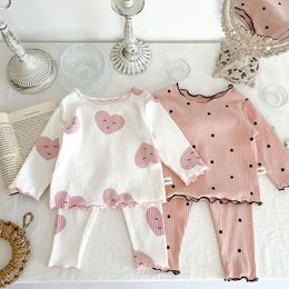 Conjunto de pijama Piyama Bayi MILANCEL 2023 Bercetakan Titik Pakaian Tidur Perempuan Balita Setelan Baju Dalam Ruangan 230516