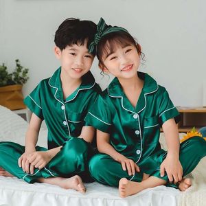 Pijamas de seda para niños, pijama de satén para niñas, conjunto de pijama de verano para niños pequeños, ropa de dormir verde, pijamas para adolescentes 10 11 12 13 14 Y 230711