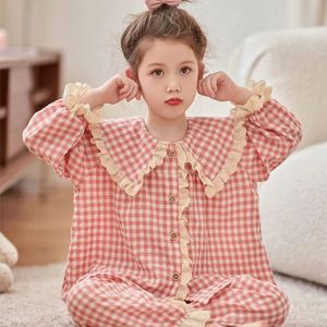 Pyjama Spring herfst Girls lange mouw Sweet Princess Style Sheptants 2 -stuk Childrens Home Clothing Set 231127