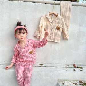 Pyjamas printemps enfants pyjamas coréen à carreaux imprimé costume pour garçons et filles décontracté vêtements de nuit en coton 230306