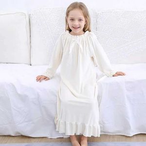 Pyjamas Spring Nursery Rhymes Baby Clothing Golden Velvet Childrens Pyjamas Retro Princess Home Lange mouwen Pajamasl2405