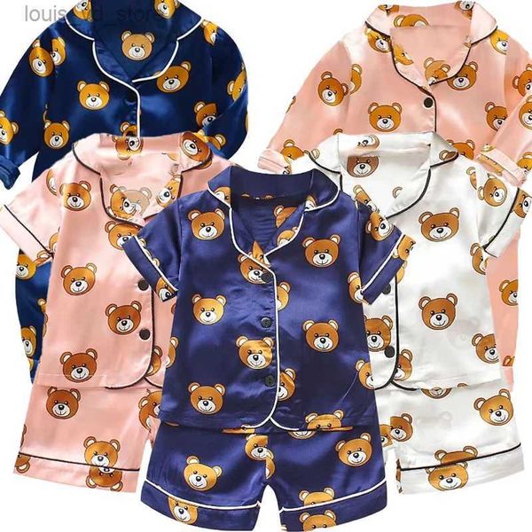 Pyjamas d'été Nouveau dessin animé Boys and Girls Casual Pyjamas Suit Baby Silk Ice Short Shorts Contrôle de maison T240415