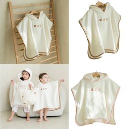 Pyjamas enfant en bas âge serviette à capuche peignoir de bain à séchage rapide chaud enveloppement serviette de plage unisexe bébés garçons filles cape serviette de bain serviette de bain 231006