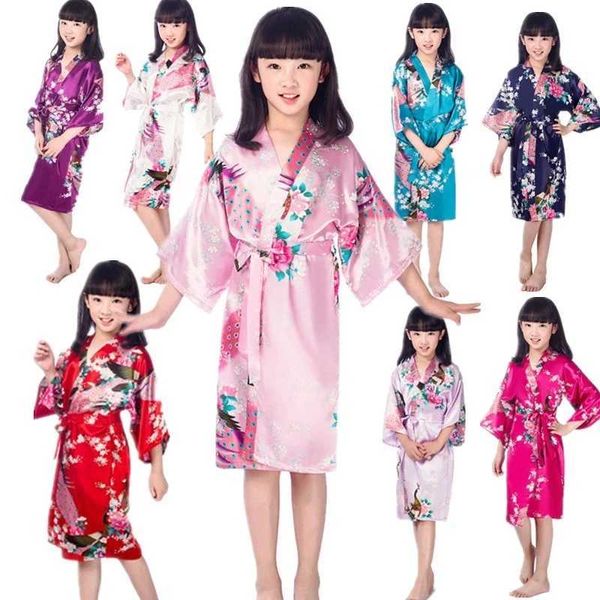 Pyjamas liens en gros avec des salles de bains pour enfants pour enfants pyjamas filles vêtements teints en soie kimonos peacock flore robes spa weddingsl2405