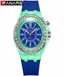 Panars 2019 Nieuwe aankomst elegant diamant patchwork kleurrijke sportkwarts polshorloges Men039s lichtgevende multifunctionele horloges gi2169637