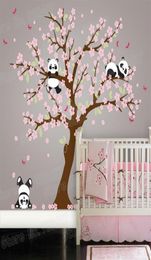 Panda Bear Cherry Blossom Tree Wall Sticker voor kinderdagverblijf zelfklevende wandstickers Bloemboom Huisdecor Slaapkamer ZB572 CJ191209285Z6393348