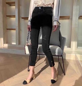 Pant Xiaoxiang Pen Split Nine Point Dames Design in het vroege voorjaar 2021, veelzijdige en slanke jeans trend