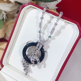 Collier panthère pour femme designer pour homme diamant émeraude plaqué or 18 carats style classique taille européenne cristal de luxe 012