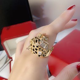 Anillo Panthere para mujer diseñador para hombre diamante Emerald Gold plated 18K T0P calidad más alta calidad de contador estilo clásico regalo exquisito 028
