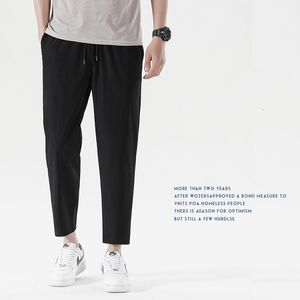 Pantalon 2022 Nouveau pantalon de couleur unie simple de neuf points de la soie pantalon décontracté pour hommes quatre côté élastique latérale se sentir coréen mode coréen