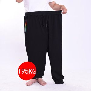 Pantalones de gran tamaño Men pantalones elásticos tallas de talla grande pantalones de chándal suelto casual negro joggers lápiz 200 kg 14xl 15xl 56 ropa