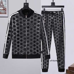 Pantalones Plein Philipps BEAR Mens HOODIE JACKET Conjuntos PANTALONES CRYSTAL SKULL Chándal Hombre Sudaderas Sporting Casual Chándales Joer Chaquetas Traje 74163