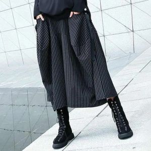 Pantalon tendance japonais jupe rayée noire et blanche LGBT marée pour hommes tout nouveau printemps et été élastique taille haute jupe drapée ample