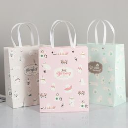 Papier geschenk tas witte kraftpapier boodschappentas in zachte kleur papieren zak met handvat 28 * 21.5 * 11cm geschenk tassen