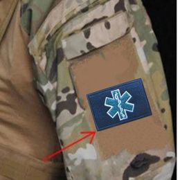 Paramédical Medical Hook Broiderie Patch Badge Tactical Military Vêtements Couture Patches décoratives pour Caps Backpacks Accessoires