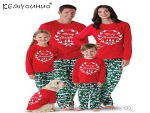 Ouderkind Set Family Look Pyjama Tops Vader Moeder Zoon Dochter Gedrukt 2-delige Huiskleding Kerst Casual T-shirt 210516287717800