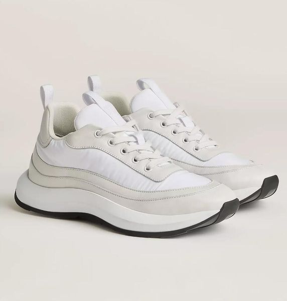 Paris 17FW Chaussure de mode Triple S sneaker Femme Chaussures gris blanc noir Sneakers pour hommes Printemps chaussures Bleu marine Casual Papa Chaussures Vélo Randonnée Chaussure avec boîte