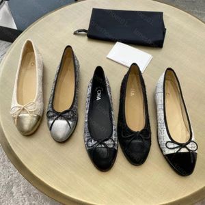 Paris marque designer noir ballerines chaussures femmes printemps matelassé en cuir véritable sans lacet ballerine luxe bout rond dames robe chaussures classiques sandale A6