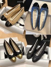 Diseñador de marca de París de la marca Black Flat Ballet de cuero acolchado Cabeza redonda de lujo para mujer Zapatos TN