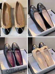 Chaussures de créateurs de marque de chaîne parisienne Chaussures plates noir chaussures de ballet en cuir matelassé