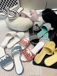 France Designer Sandals Channel Femmes femmes pantoufles en tricot paille de paille