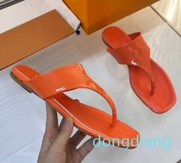 Paris Designer Sandales Beach Slide Pantoufles Matériau confortable Éraflures plates Sliders Mode Mousse