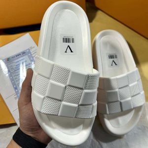 Paris Designer Slipper Luxe Dames Sandaal Merk Slide Slippers Platte Bodem Flip Flop Camellia Design Sneakers Sandalen by shoebrand w387 001