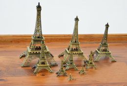 Paris Eiffel Tower Garden Decorations Modèle Figurine Zinc Alloy Statue Travel Souvenirs Home Decor Creative Cadeaux Metal Art Crafts1183222