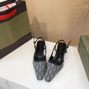 Diseñador para mujer Tacones altos Vestido de baile de ballet Gato sexy Tacón Malla Diamante de imitación Puntiagudo Liso Lona de cuero Mujeres Banquete de boda Con cordones Zapatos de boca baja Sandalias 35-41