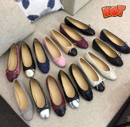 Paris Luxury Designer Channel Shoes Black Ballet Flats Chaussures Femmes Marques Matelassé En Cuir Véritable Slip sur Ballerine Bout Rond Dames Robe Chaussures canal Zapatos De1