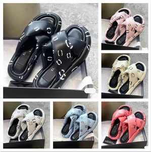 Paris Luxury Designer Slides Femmes Sandales Jelly Style Casual Femmes Chaussures Plates Summer Beach Femmes Pantoufles Macaron Chaussures Marque Chaussures