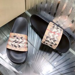 Paris Mens Womens designer burbrery Sandals Beach Slide Slippers Material cómodo Flat Scuffs Sliders Fashion Foam Runner Shoes Pattern Print Rubber 009