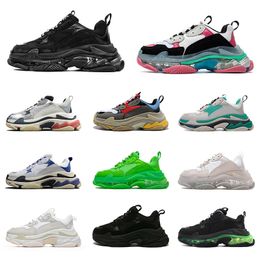 Paris Platform Sneakers Triple S Mode chaussures de sport plates à fond en cristal Tout Noir Blanc Vert Rose Rouge Luxurys Designers 17FW Baskets de style Chunky Confortable