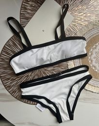 Les bikinis de femmes Paris se sont des classiques sexy de maillot de bain designer dames de bain de la mode de la mode de la plage d'été porte des vêtements de luxe marques femmes maillots de bain xl biquinis 2024