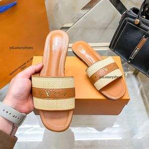Designer parisien sandals sandaux plage luxe mode décontracté metal étiquette plates plates le lettrage imprimé classique des femmes tongs 8 tailles 1V différentes 35-42