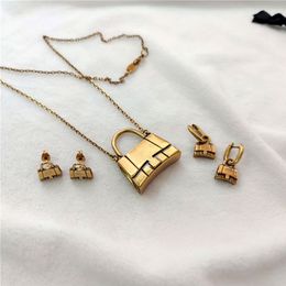 Parijse stijl oude gouden tas oorbellen barokke straat handtassen studs vintage kettingen designer oorbakken sieraden sets