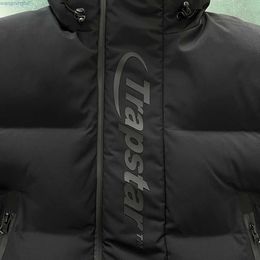 Parkas 2023 Trapstar Chaqueta Reino Unido Diseñador de lujo Alta calidad 1 Hyperdrive Technical Down - Versión negra Ropa exterior para hombres con capucha Oii3