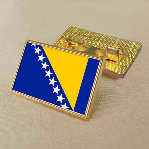 Pin de bandera de Bosnia y Herzegovina para fiesta, 2,5x1,5 cm, insignia de medallón Rectangular dorada recubierta de Color de Pvc fundido a presión de Zinc sin resina añadida
