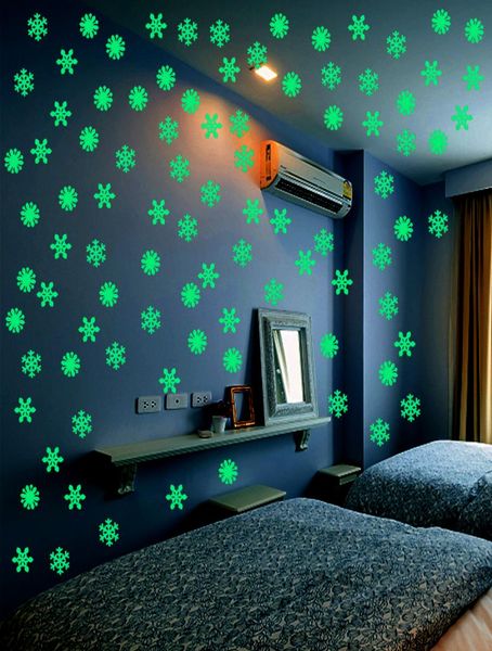 Autocollant mural de flocon de neige lumineux de fête de Noël qui brille dans l'étoile fluorescente sombre pour la maison nouvel an autocollants de fête de Noël2655275